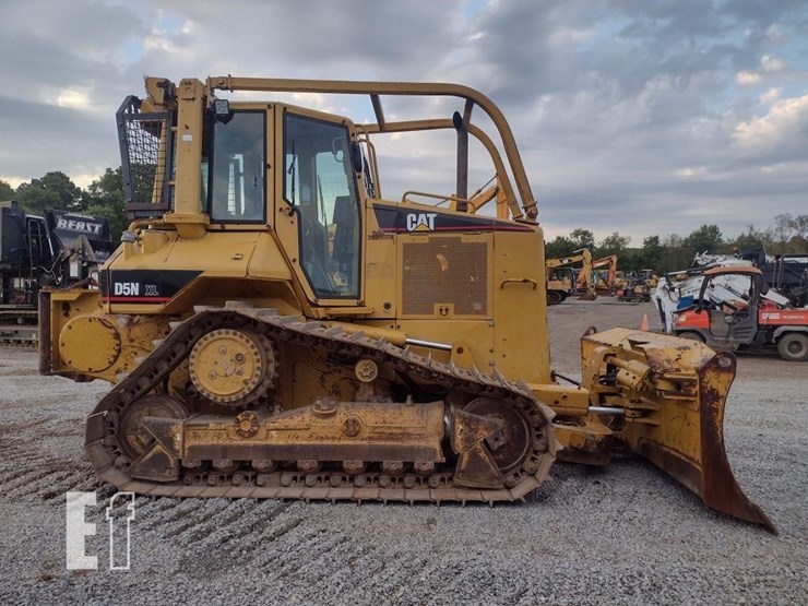 2006-caterpillar-d5n-xl-image-3
