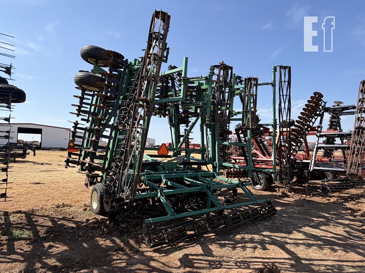great-plains-4000tt-image-5