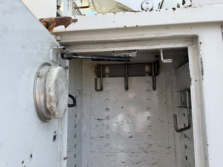 2013-international-durastar-4300-image-40