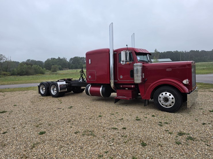 1996-peterbilt-379-image-22