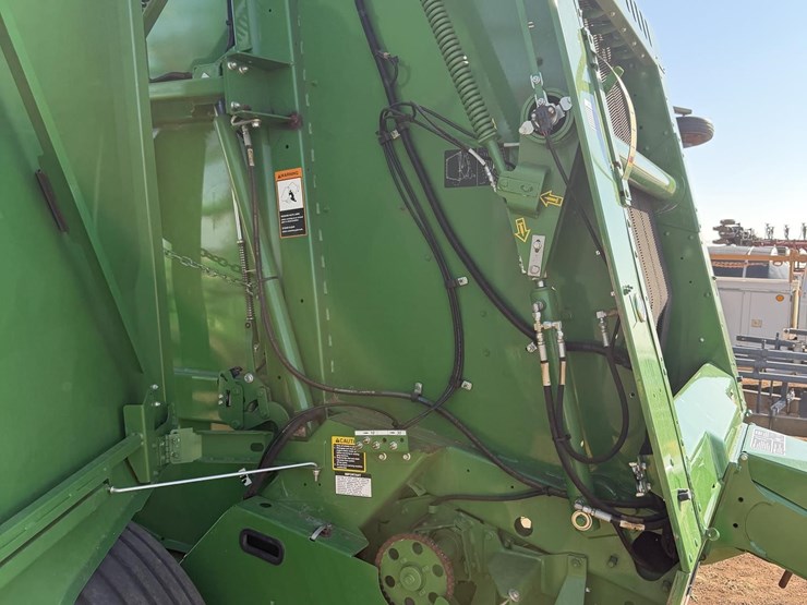 2019-john-deere-560m-image-20