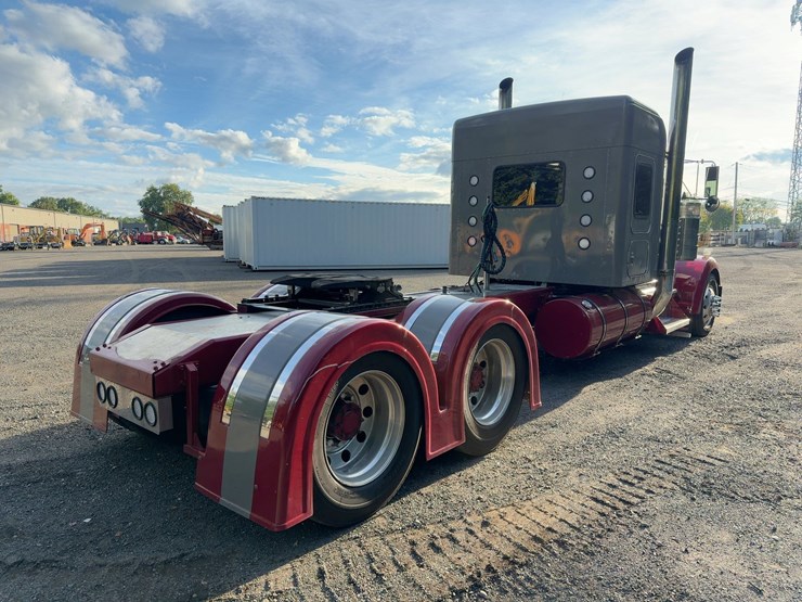 2002-kenworth-w900-image-5