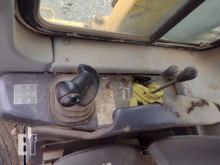 komatsu-d61ex-15e0-image-8