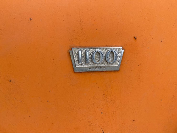 1964-international-1100-image-16