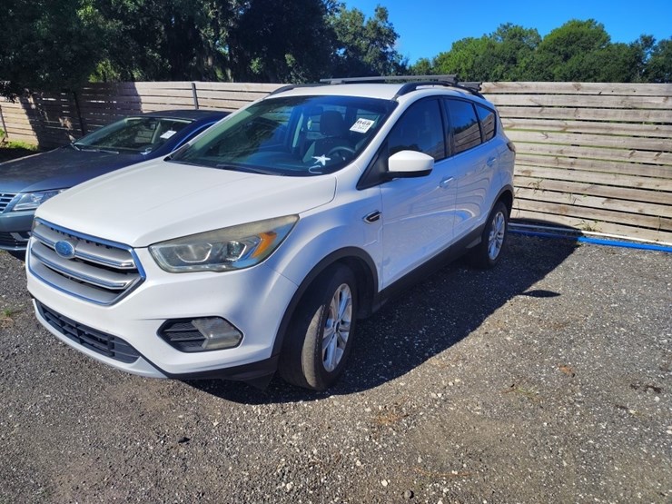 2017-ford-escape-image-2