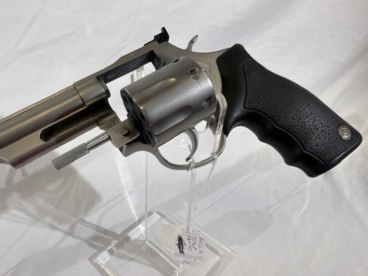 #21-•-taurus-980-revolver-image-29