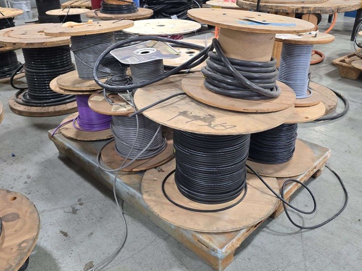 pallet-of-various-size-wires,-24awg-2-pair,-jkt-grey-300-volt,-60c-rohs,-belden-wire-and-cable-company,-18-awg-wire,-image-4