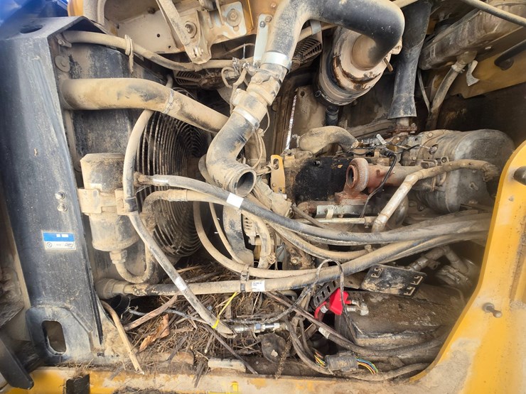 2015-caterpillar-914k-image-12