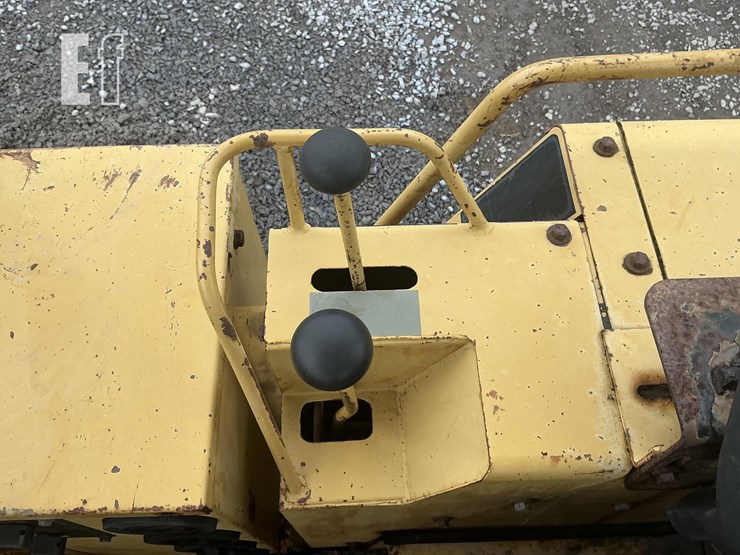 1994-caterpillar-939-image-15