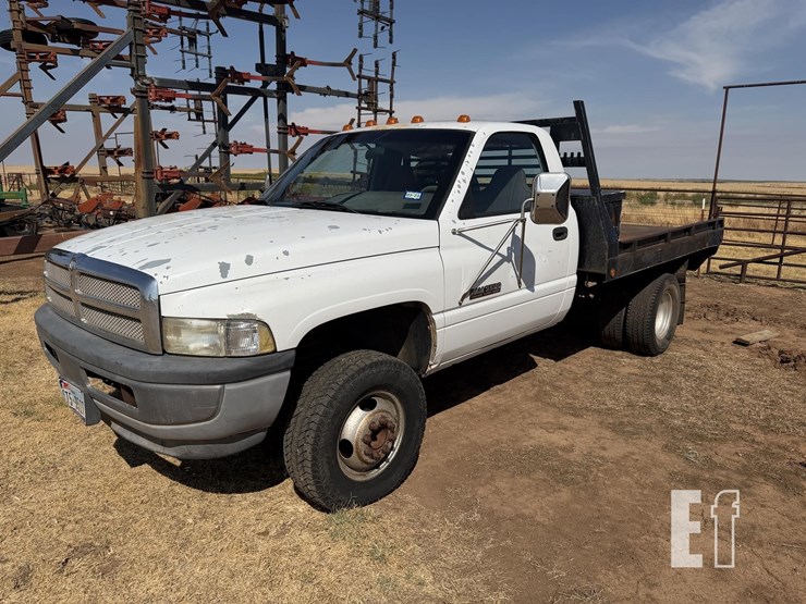 1997-dodge-3500-image-2