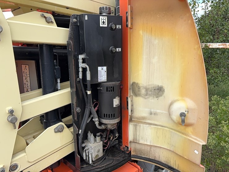 jlg-e300ajp-image-11