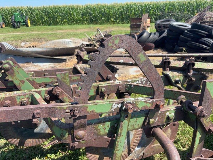 john-deere-14-image-31