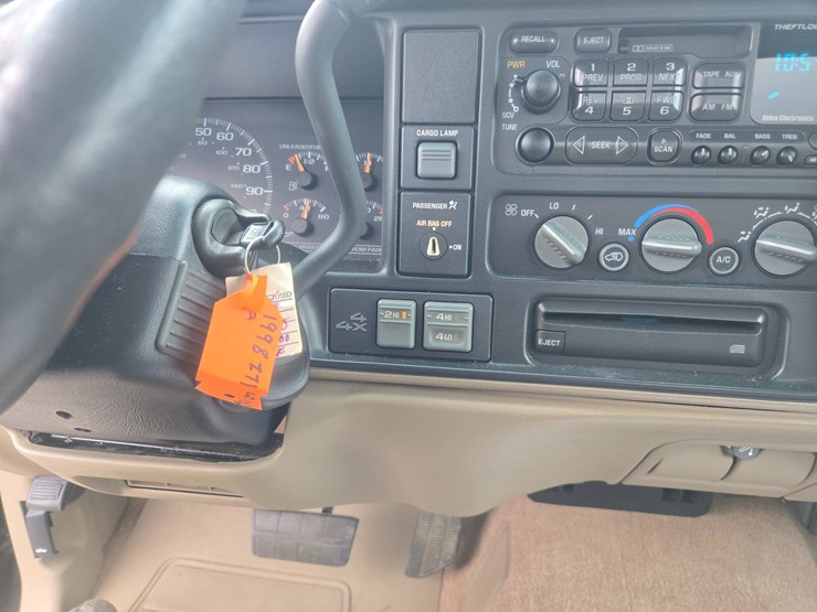 1998-chevrolet-k1500-image-43