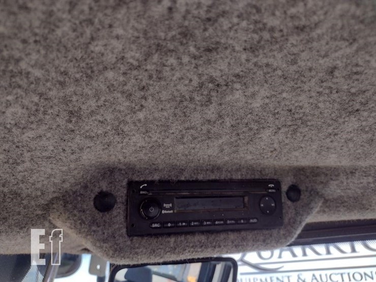 2017-deere-524kii-image-9