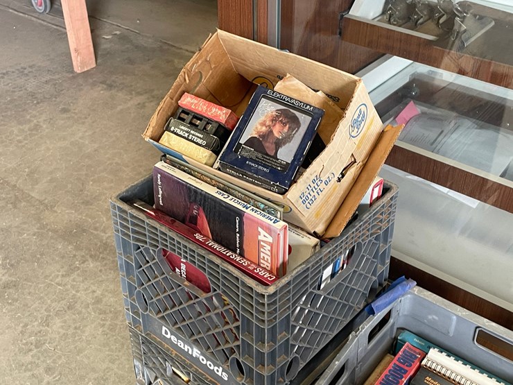 #1061-•-car,-textbooks,-shop-manuals-(on-site-in-las-cruces,-nm)-image-16