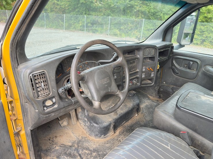 2007-gmc-c5500-s/a-box-truck-image-18