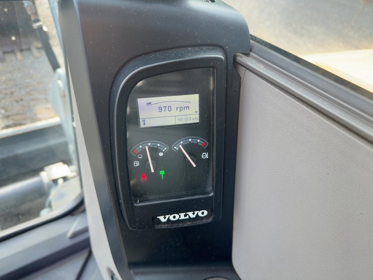 2013-volvo-ecr58d-image-32