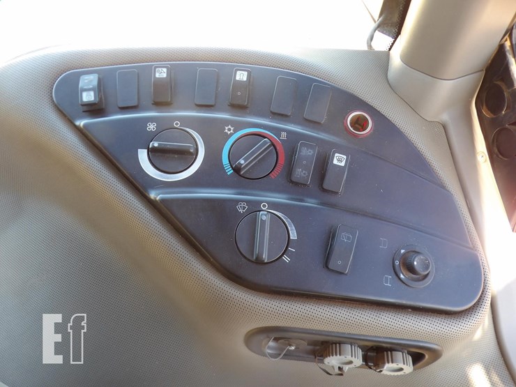 2014-case-ih-magnum-290-image-34