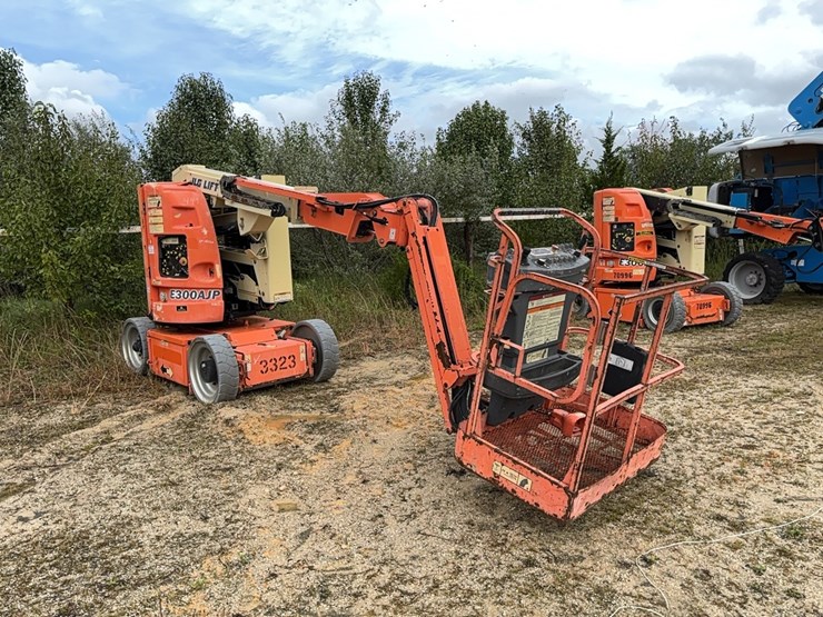 jlg-e300ajp-image-2