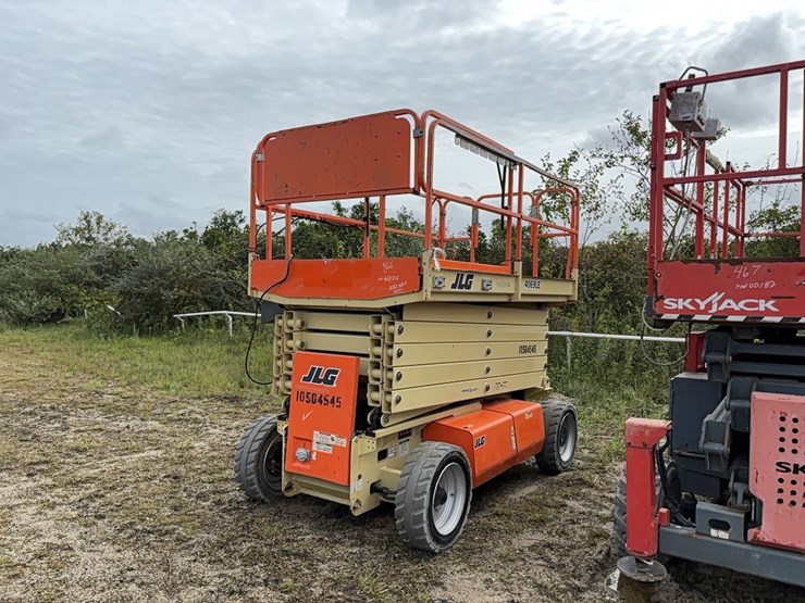 2002-jlg-4069le-image-1