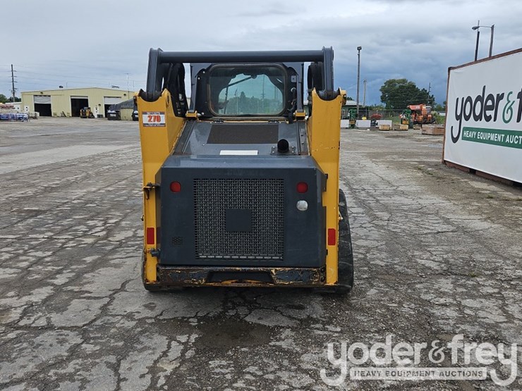 2019-deere-317g-image-5