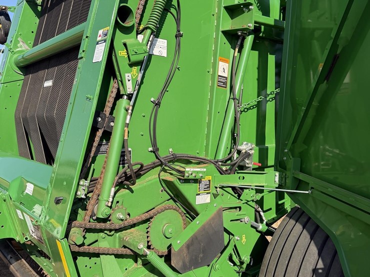 2019-john-deere-560m-image-17