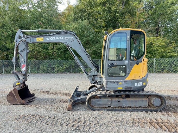 2013-volvo-ecr58d-image-2
