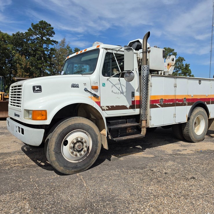 1996 INTERNATIONAL 4700