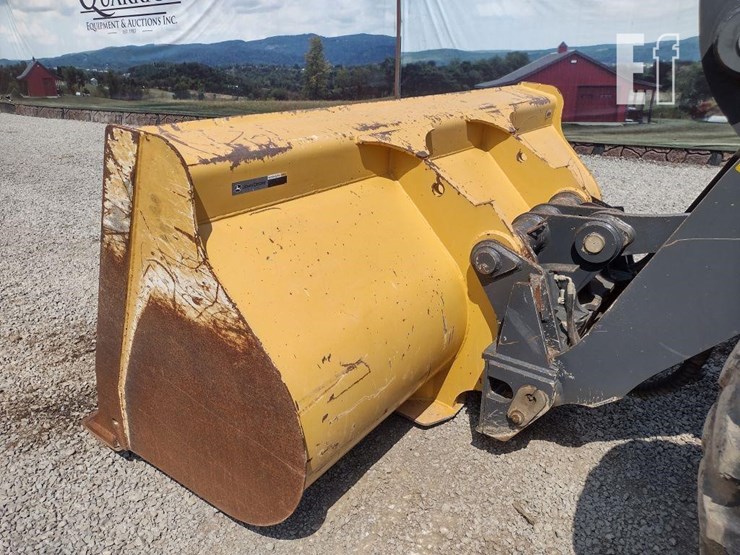 2017-deere-524kii-image-23