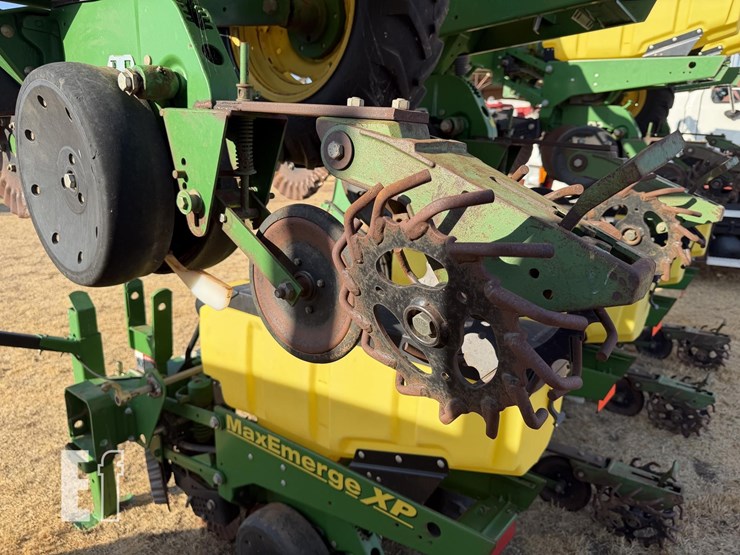 john-deere-1720-image-12