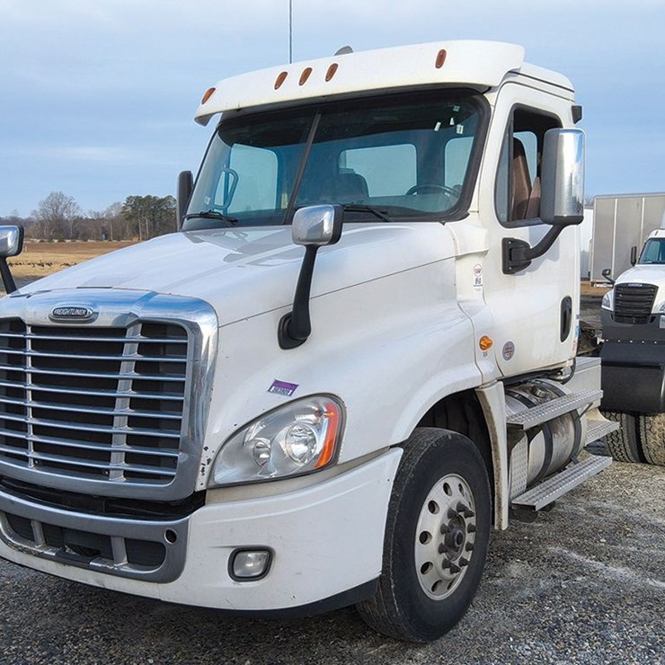 2020 FREIGHTLINER CASCADIA 125