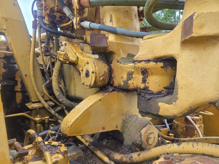 caterpillar-621-image-49