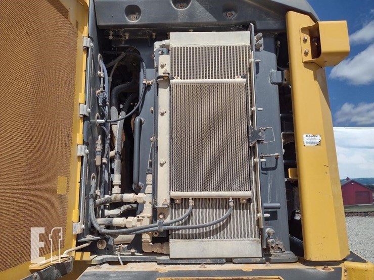 2019-deere-744kii-image-19
