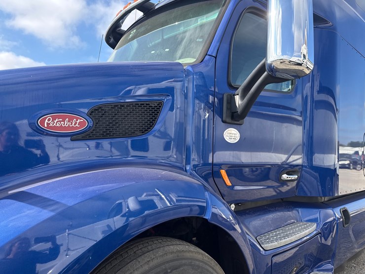 2019-peterbilt-579-image-26