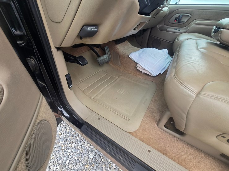 1998-chevrolet-k1500-image-32