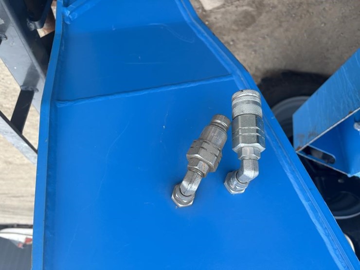 2020-genie-gth844-image-14