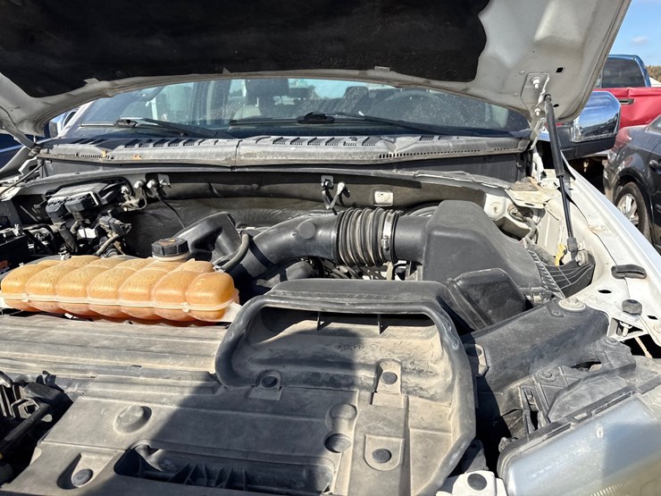 2015-ford-f150-image-39