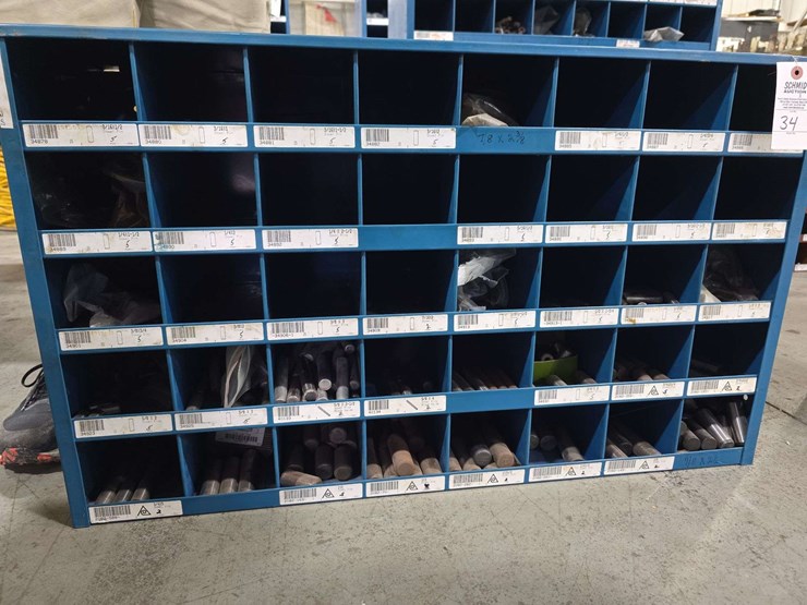 hd-5x8-organizer-with-dowel-pins,-shoulder-bolts,-and-flathead-bolts,-35''-x-21''-tall-image-6