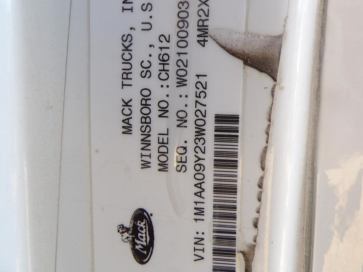 2003-mack-ch600-image-27