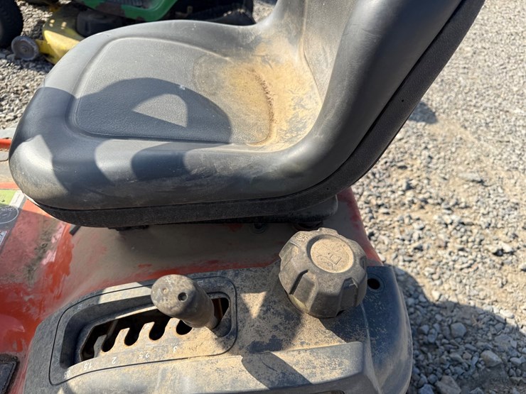 husqvarna-yth24v54-image-28