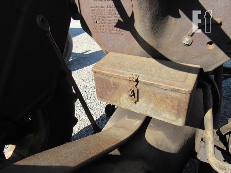 fordson-tractor-76934-image-12