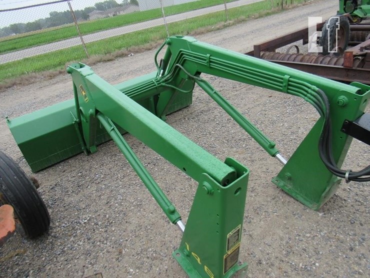 john-deere-146-image-5
