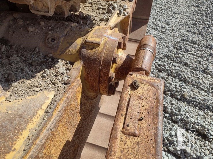 2004-caterpillar-d6r-xl-image-23