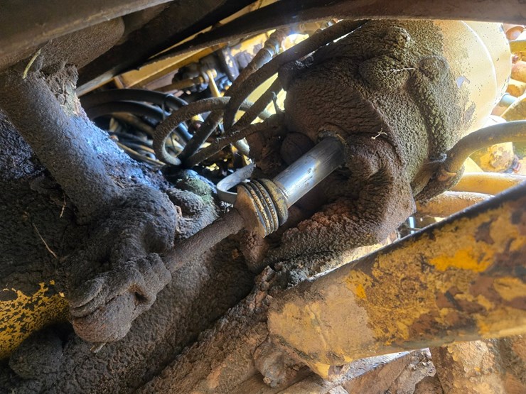 caterpillar-621-image-59