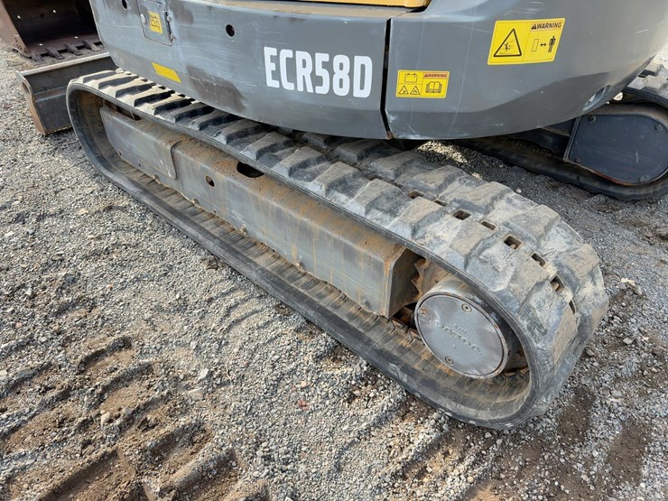 2013-volvo-ecr58d-image-22