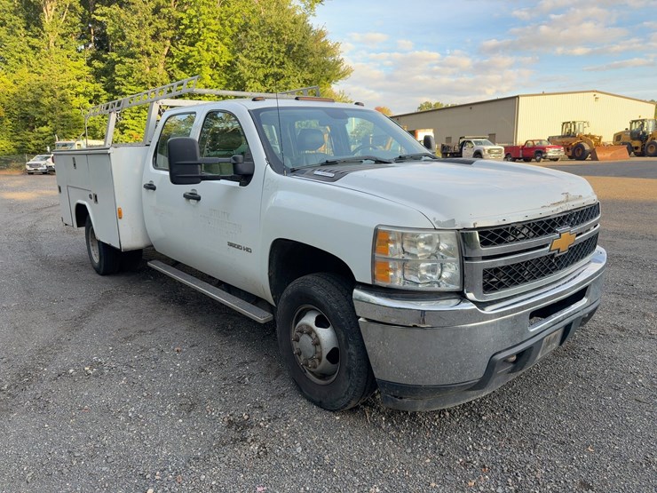 2013-chevrolet-3500hd-image-7
