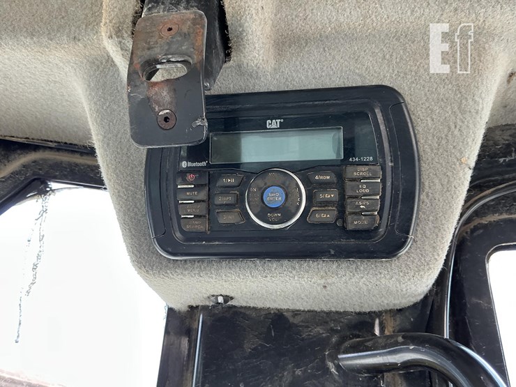 2016-caterpillar-304e2-cr-image-22