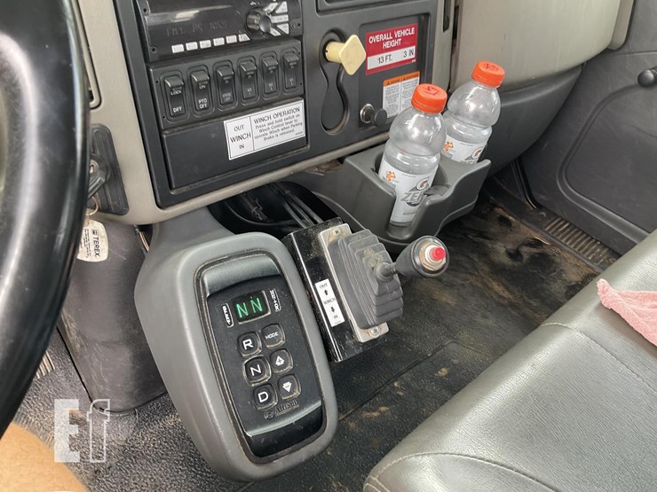 2013-international-durastar-4300-image-9