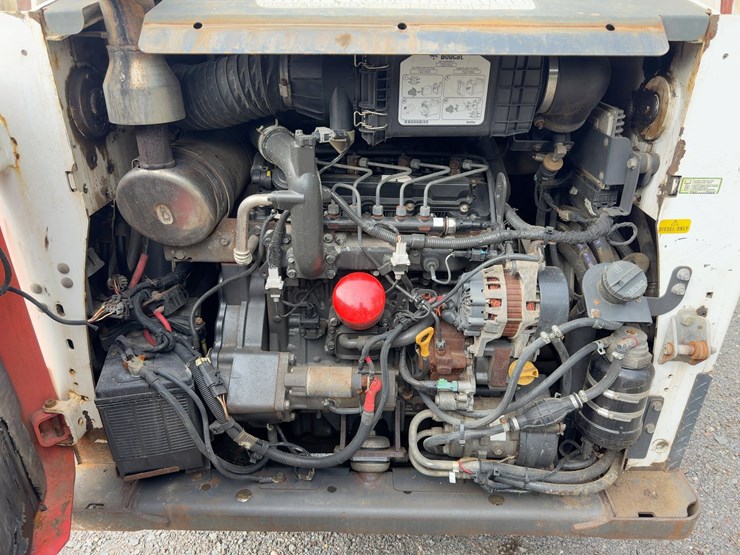 2014-bobcat-t650-image-17