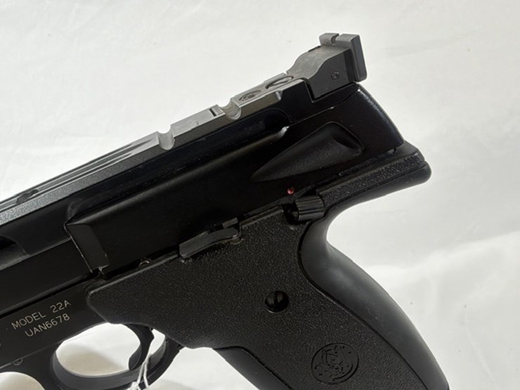 #16-•-smith-&-weson-22a-pistol-image-15